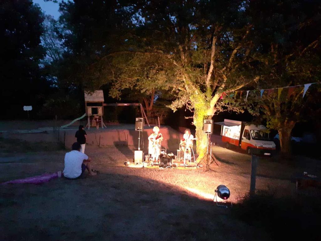 petit camping avec guinguette en Vendée